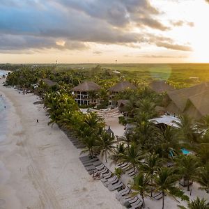 Hotel Cabanas Los Lirios Tulum